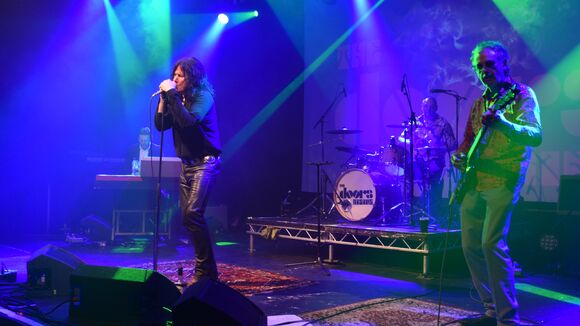 THE DOORS RISING